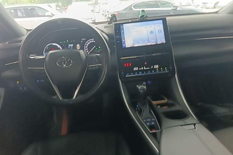 Used Toyota Avalon 2023 Dual-Engine 2.5L Luxury Edition Center Console