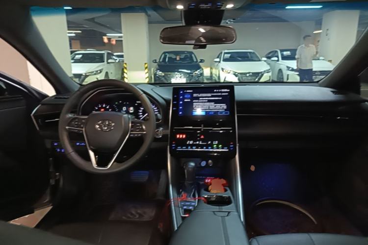 Used Toyota Avalon 2023 2.5L Luxury Edition Center Console
