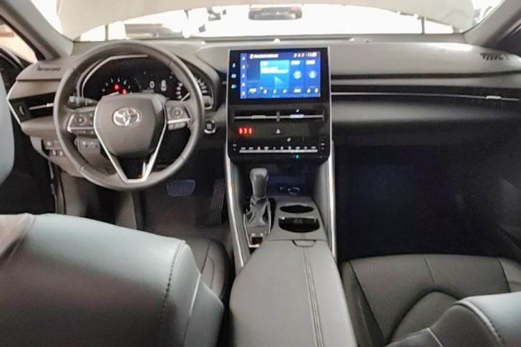 Used Toyota Avalon 2023 2.0L Luxury Edition Center Console