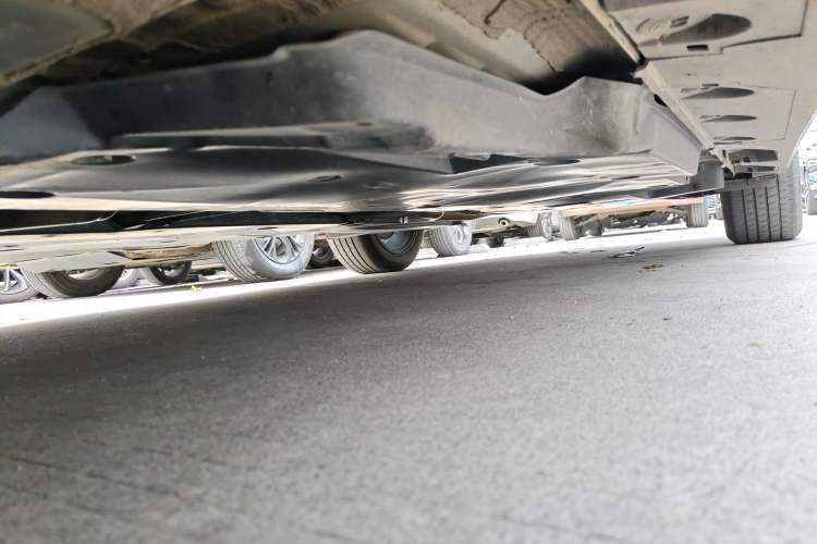 Used Toyota Avalon 2023 2.5L Luxury Edition Chassis Front Left