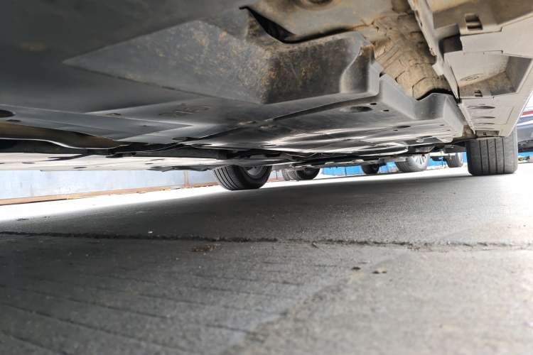 Used Toyota Avalon 2023 2.5L Luxury Edition Chassis Rear Right