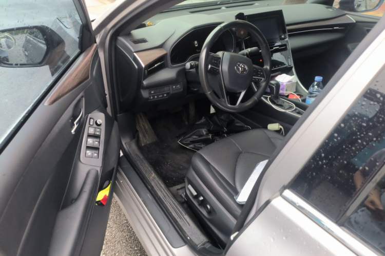 Used Toyota Avalon 2023 2.0L Premium Edition Driver Seat