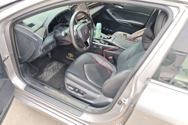 Used Toyota Avalon 2023 2.5L Luxury Edition Driver Seat