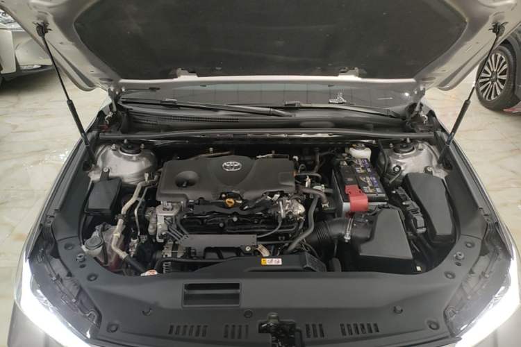 Used Toyota Avalon 2023 2.5L Luxury Edition Engine Bay