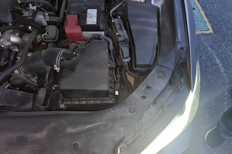 Used Toyota Avalon 2023 2.5L Touring Premium Edition Engine Bay Left