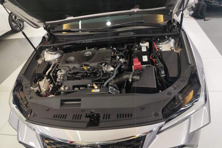 Used Toyota Avalon 2023 2.5L Luxury Edition Engine Bay