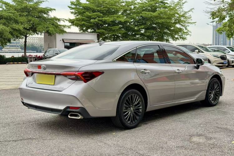Used Toyota Avalon 2023 2.0L XLE Deluxe Edition Exterior 2