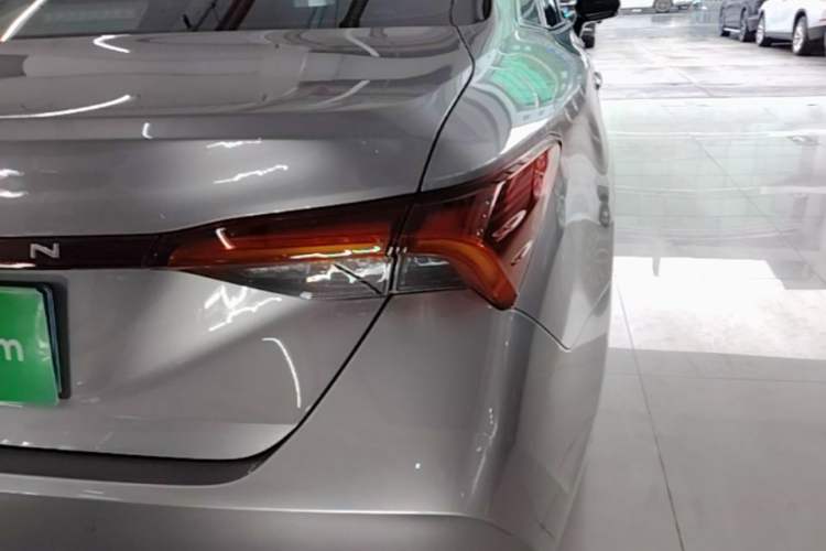 Used Toyota Avalon 2023 2.0L Luxury Edition Exterior 3