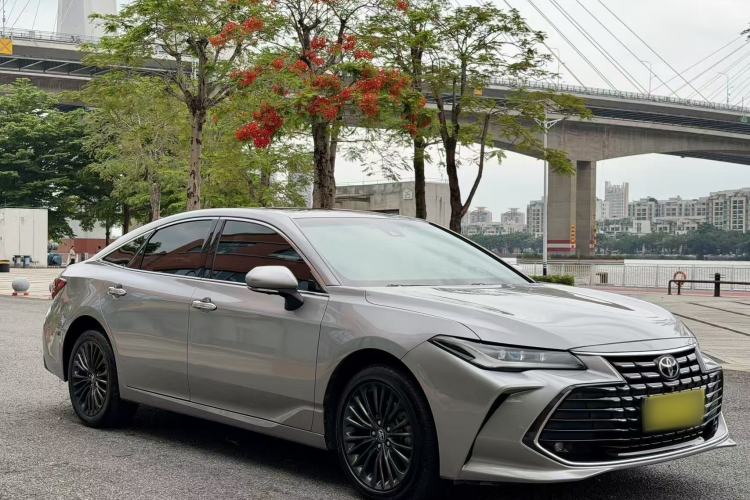 Used Toyota Avalon 2023 2.0L XLE Deluxe Edition Exterior 4