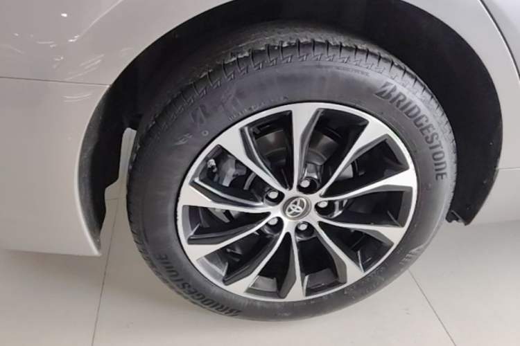 Used Toyota Avalon 2023 2.0L Luxury Edition Exterior 5