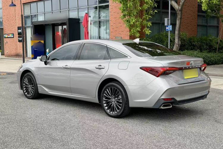 Used Toyota Avalon 2023 2.0L XLE Deluxe Edition Exterior 6