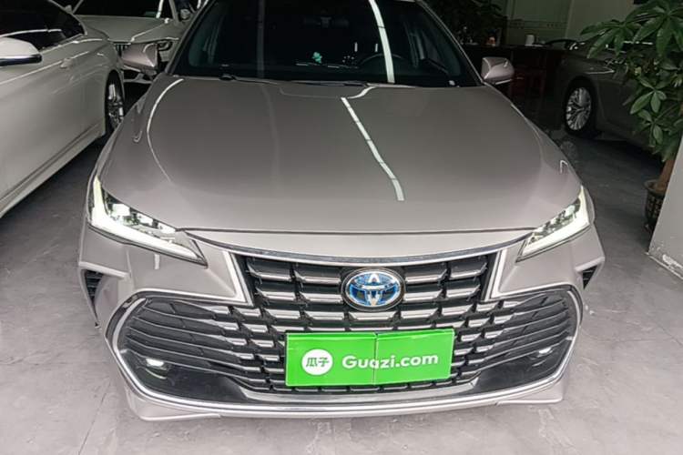 Used Toyota Avalon 2023 Dual-Engine 2.5L Luxury Edition Front