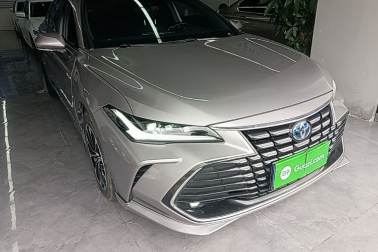 Used Toyota Avalon 2023 Dual-Engine 2.5L Luxury Edition Front Right 45 Deg