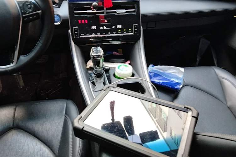 Used Toyota Avalon 2023 Dual-Engine 2.5L Luxury Edition Gear Lever
