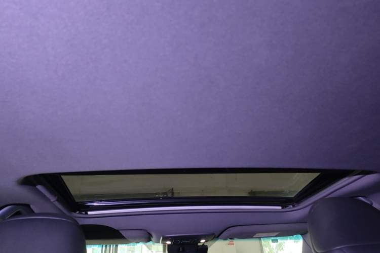 Used Toyota Avalon 2023 2.5L Luxury Edition Headliner
