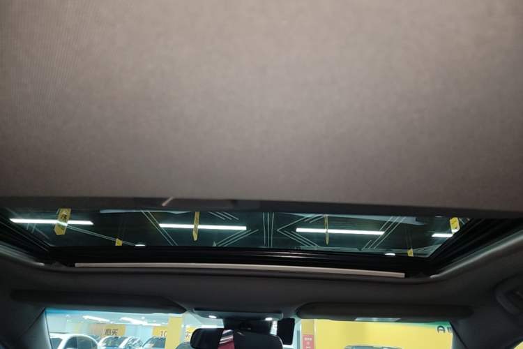 Used Toyota Avalon 2023 2.0L Premium Edition Headliner