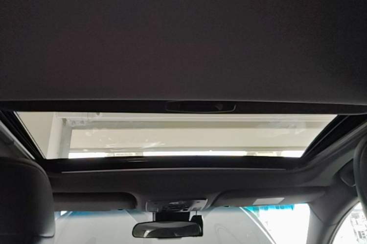 Used Toyota Avalon 2023 2.0L Luxury Edition Headliner