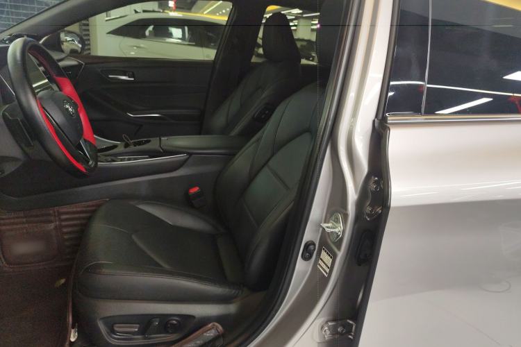Used Toyota Avalon 2023 2.5L Luxury Edition Left Front Seat