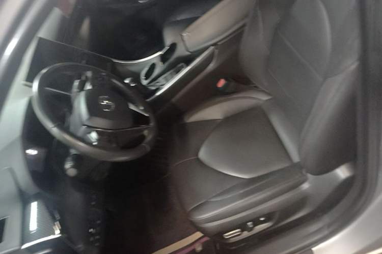 Used Toyota Avalon 2023 2.0L Luxury Edition Left Front Seat