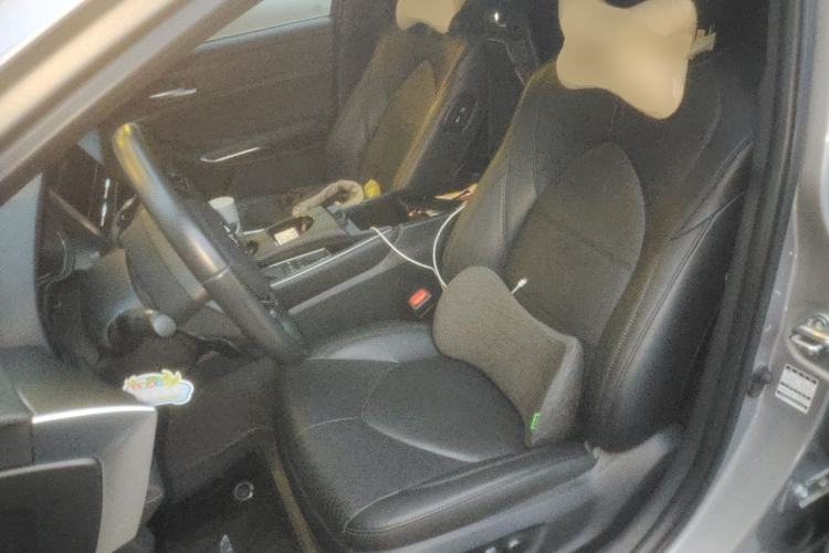 Used Toyota Avalon 2023 2.5L Luxury Edition Left Front Seat