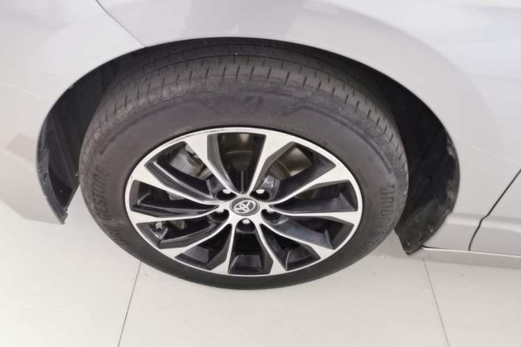 Used Toyota Avalon 2023 2.0L Luxury Edition Left Front Wheel Hub