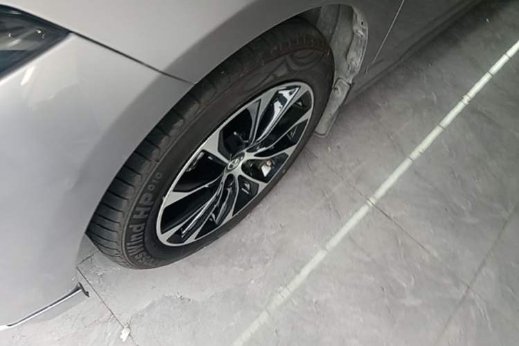 Used Toyota Avalon 2023 Dual-Engine 2.5L Luxury Edition Left Front Wheel Hub