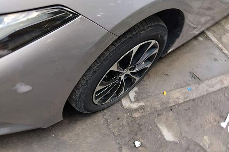 Used Toyota Avalon 2023 Dual-Engine 2.5L Luxury Edition Left Front Wheel Hub
