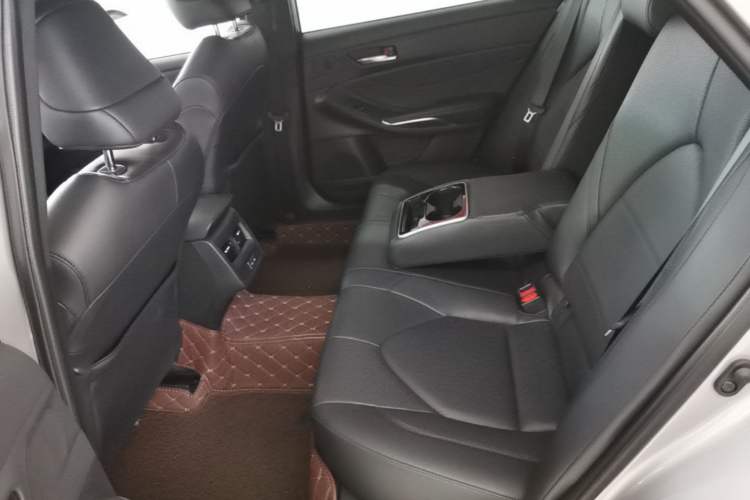 Used Toyota Avalon 2023 2.0L Luxury Edition Left Rear Seat