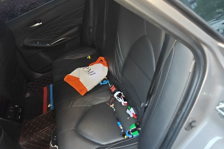 Used Toyota Avalon 2023 2.5L Touring Premium Edition Left Rear Seat