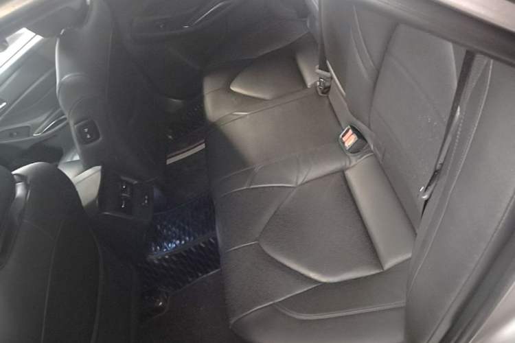 Used Toyota Avalon 2023 2.0L Luxury Edition Left Rear Seat