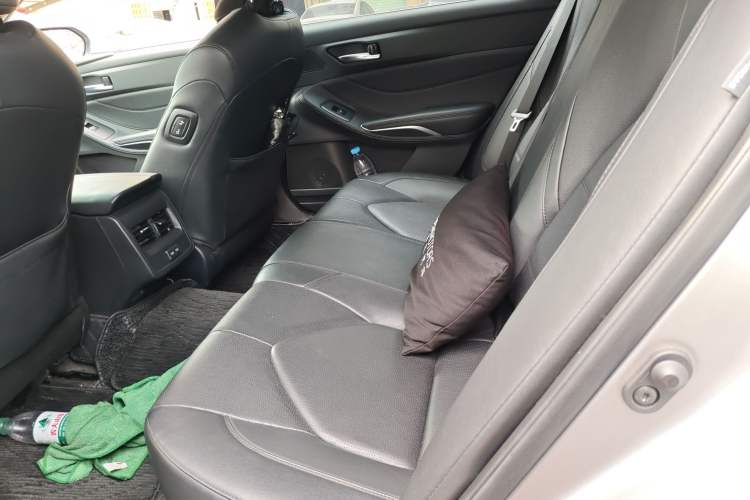 Used Toyota Avalon 2023 2.5L Luxury Edition Left Rear Seat