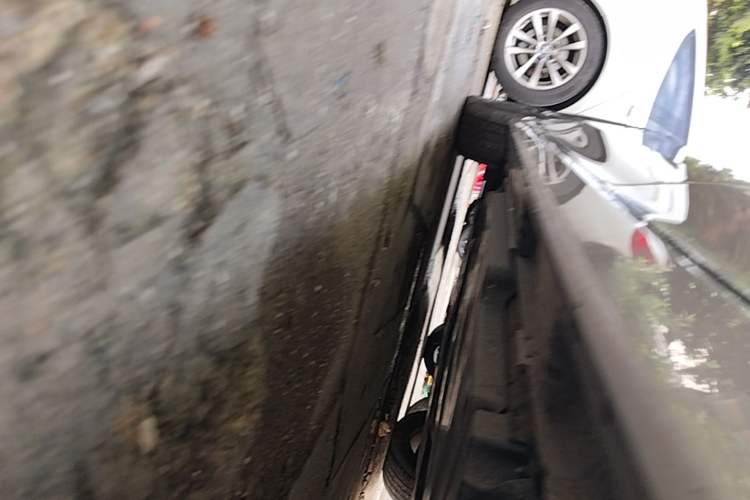 Used Toyota Avalon 2023 Dual-Engine 2.5L Luxury Edition Left Side Sill