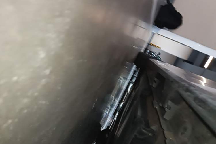 Used Toyota Avalon 2023 2.5L Luxury Edition Left Side Sill