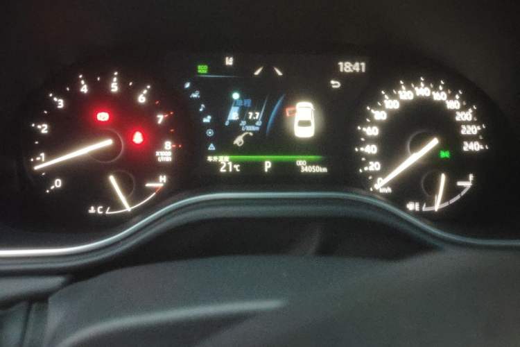 Used Toyota Avalon 2023 2.5L Luxury Edition Odometer Close Up