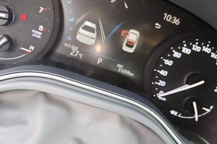 Used Toyota Avalon 2023 2.5L Luxury Edition Odometer Close Up