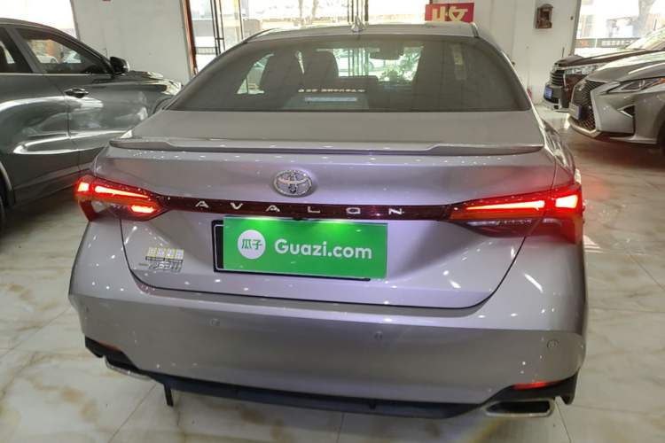 Used Toyota Avalon 2023 2.5L Luxury Edition Rear