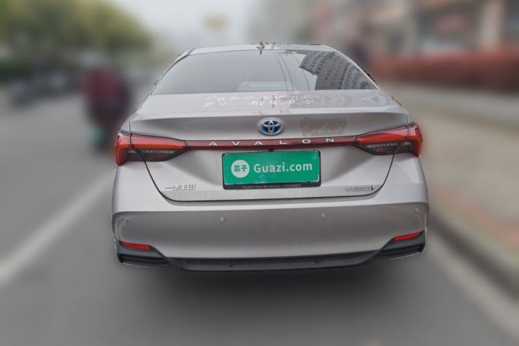 Used Toyota Avalon 2023 Dual-Engine 2.5L Luxury Edition Rear