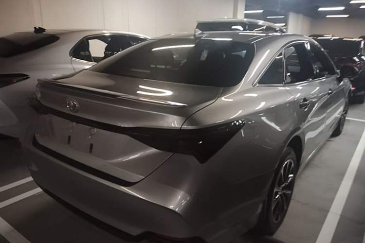 Used Toyota Avalon 2023 2.0L Luxury Edition Rear Right 45 Deg