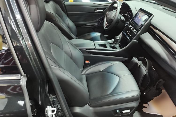 Used Toyota Avalon 2023 2.0L Premium Edition Right Front Seat