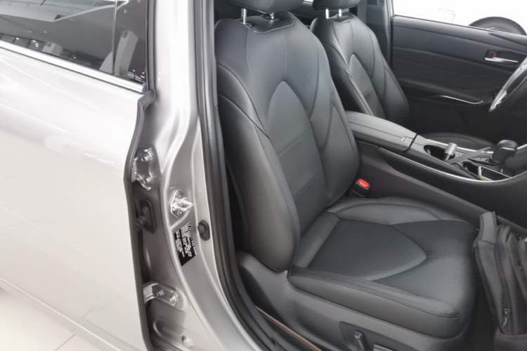 Used Toyota Avalon 2023 2.0L Luxury Edition Right Front Seat