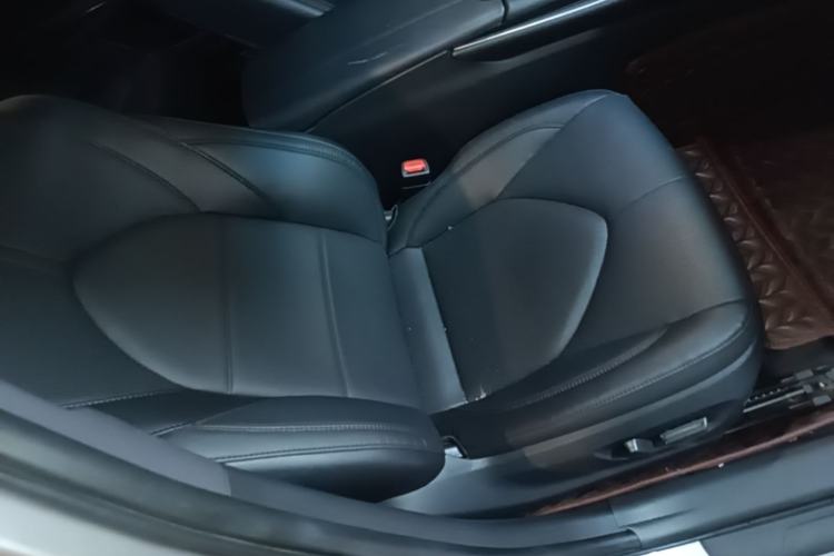 Used Toyota Avalon 2023 2.5L Luxury Edition Right Front Seat