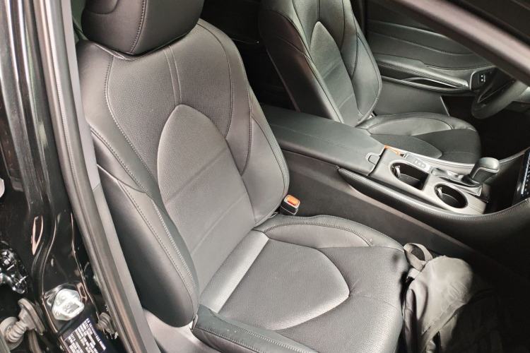 Used Toyota Avalon 2023 2.0L Premium Edition Right Front Seat