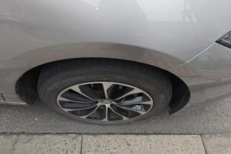 Used Toyota Avalon 2023 Dual-Engine 2.5L Luxury Edition Right Front Wheel Hub