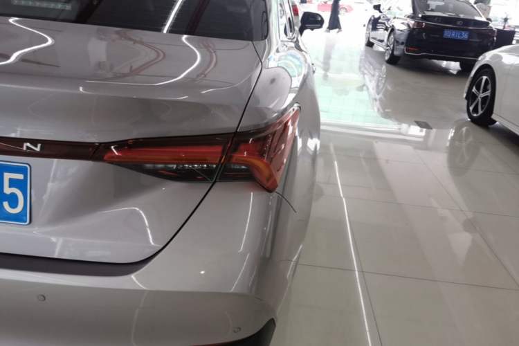 Used Toyota Avalon 2023 2.0L Luxury Edition Right Rear Taillight