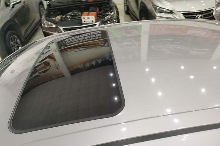Used Toyota Avalon 2023 2.5L Luxury Edition Roof