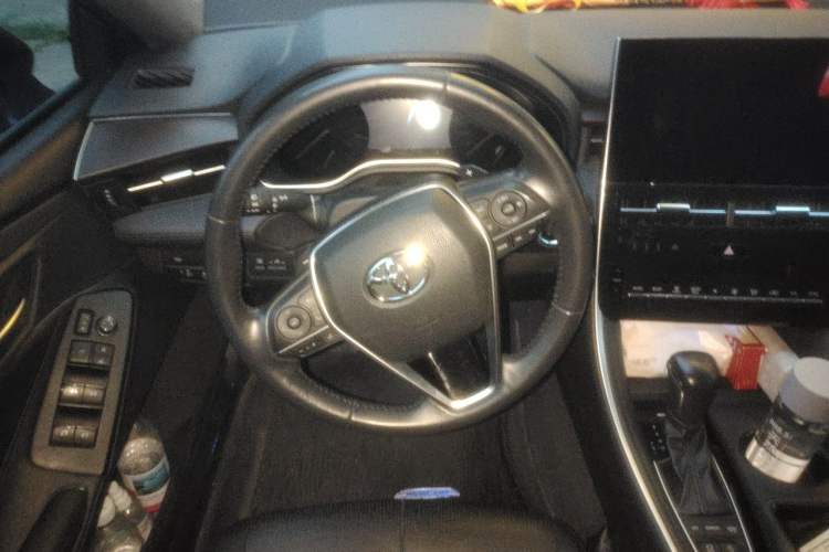 Used Toyota Avalon 2023 2.5L Luxury Edition Steering Wheel