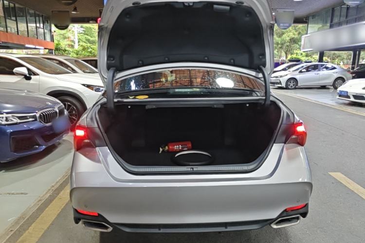 Used Toyota Avalon 2023 2.0L XLE Deluxe Edition Trunk