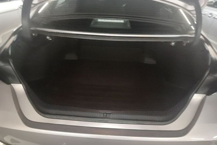 Used Toyota Avalon 2023 2.0L Luxury Edition Trunk