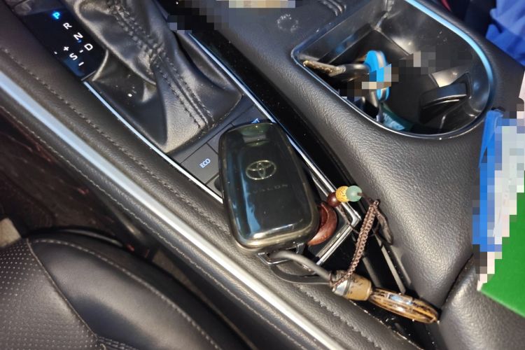 Used Toyota Avalon 2023 2.5L Touring Premium Edition Vehicle Key