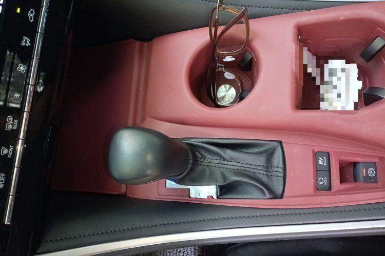 Used Toyota Avalon 2023 Dual-Engine 2.5L Luxury Edition Gear Lever